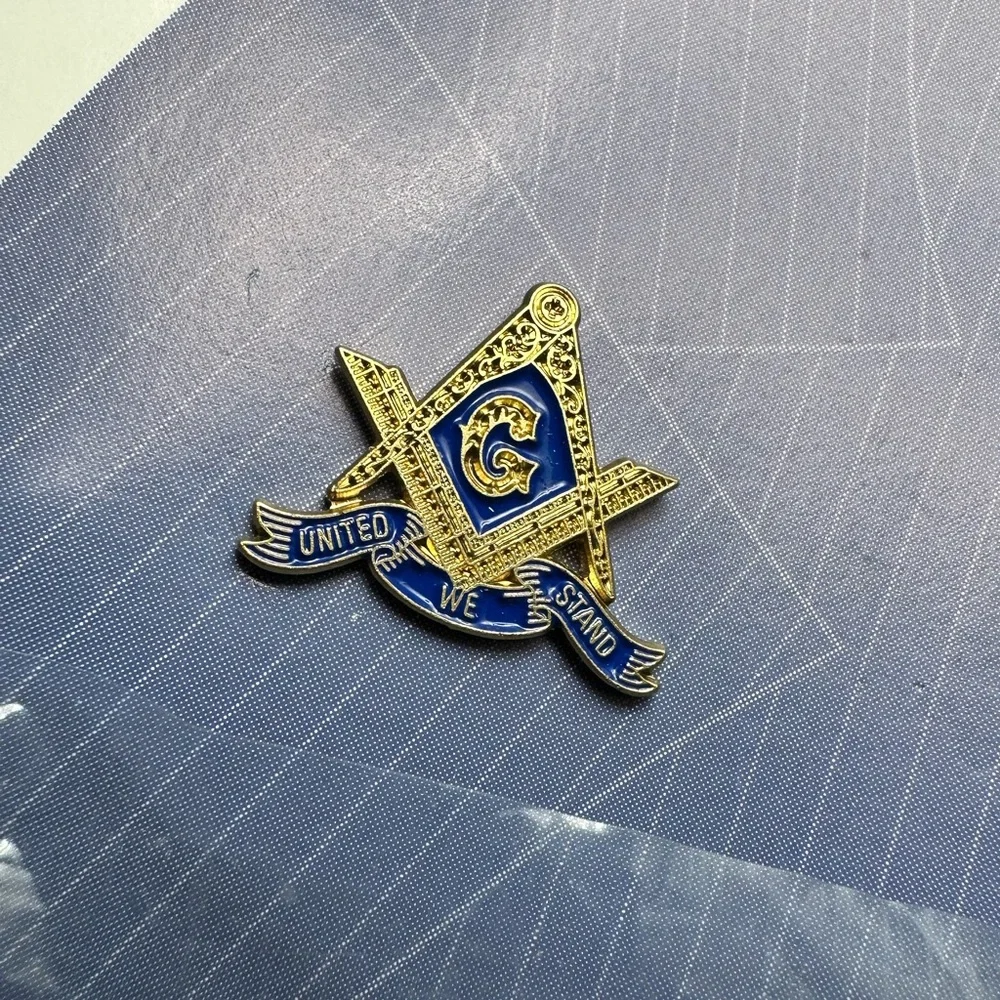 Masonic Pin New in the package